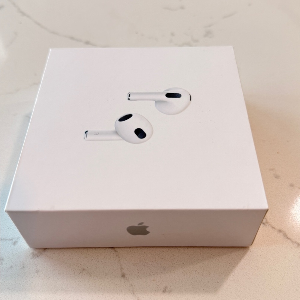 Apple AirPods 3rd Gen with Charging Cable, Case & USB Adapter - Picture 11 of 14